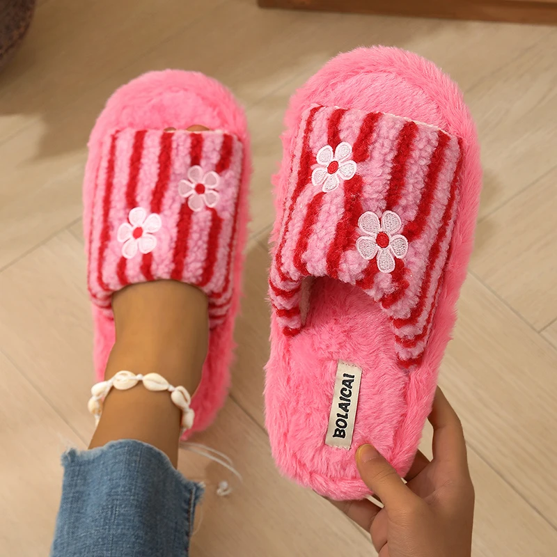 Çiçek Nakışlı Çizgili Peluş Te - Embroidery Embellishments incelemesi ve fiyatı